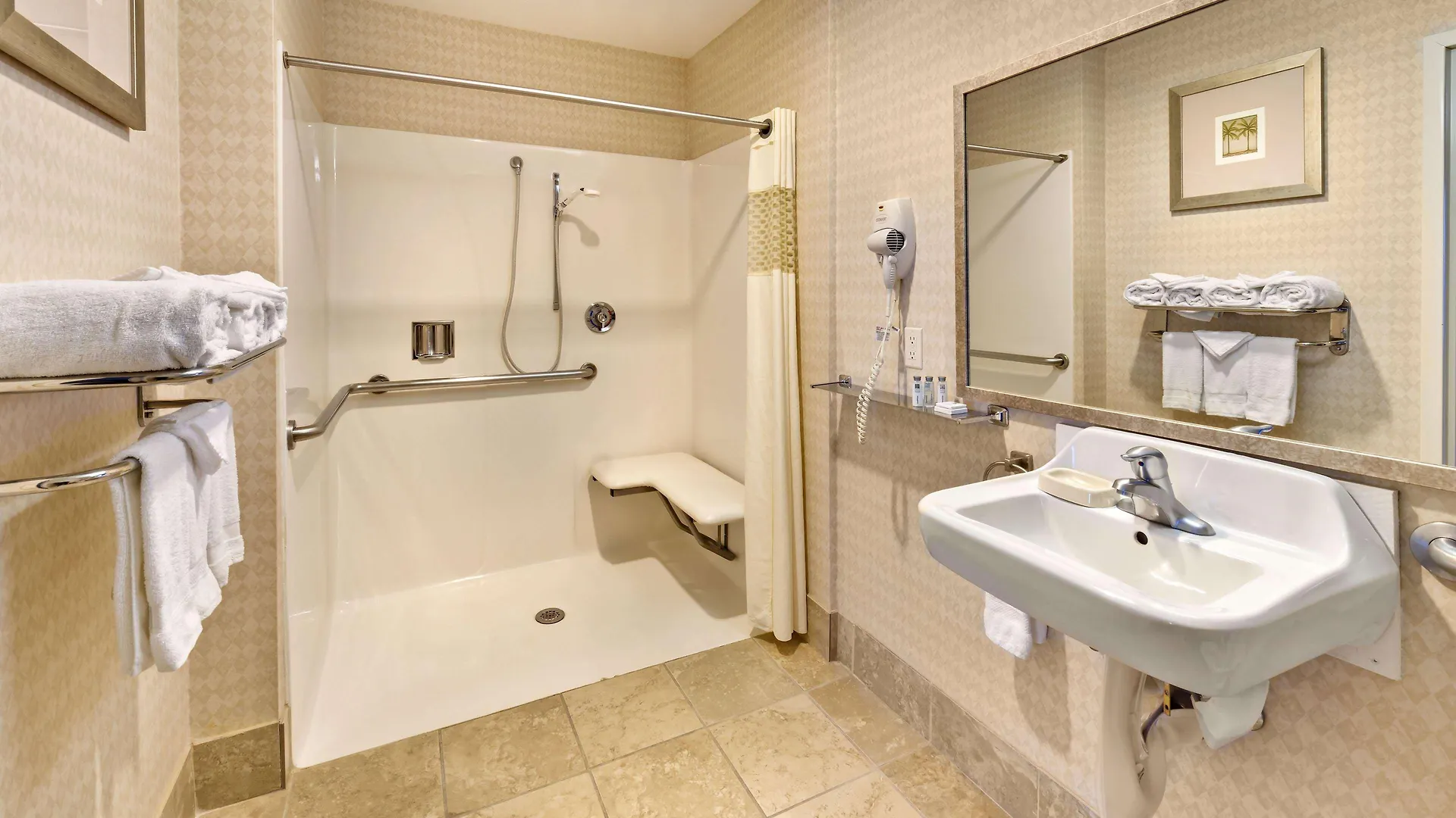 Hampton Inn & Suites Reno Hotel