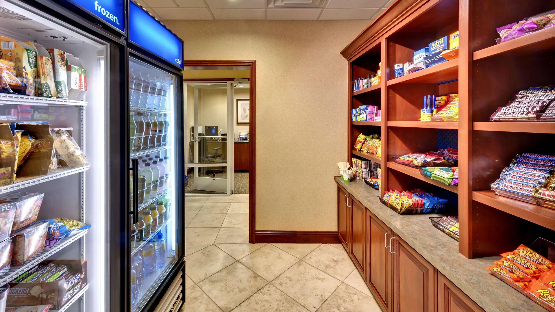 Hampton Inn & Suites Reno 3*,